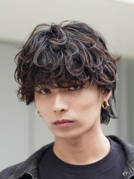 バイフィフス 原宿/表参道(by fifth) 原宿メンズマッシュウルフ無造作シャドウパーマツーブロック黒髪