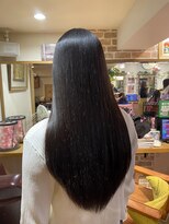 リワール 縮毛矯正専門店&nbsp;黒髪ロングヘア