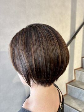 ヴィサージュメゾン(VISAGE maison) ハイライト×ショートボブ