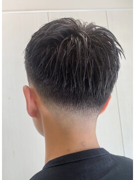 ヘアーアンドグルーミング ヨシザワインク(HAIR&GROOMING YOSHIZAWA Inc.) 刈り上げ/フェード/ローフェード/ビジネス/眉毛カット