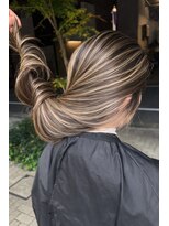 ヌエン 渋谷(NU/EN)&nbsp;ハイライト/バタフライカット/ハイレイヤーカット/海外ヘア