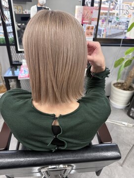ヘアーラボ 樟葉(Hair Labo) 【透明感ベージュの切りっぱなしボブ】