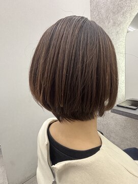 プレジールバイラファブリック(PLAISIR by LA FABRIQUE) 【下田】柔らかショートボブ