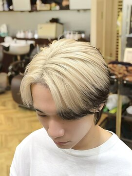 レボルトヘアー(R EVOLUT hair) MEN’S HAIR/波巻きツイストスパイラル/リバースセンターパート