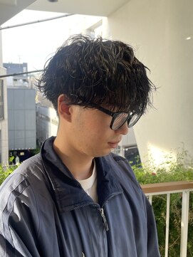 ワンズ リー 下北沢店(ONE's ly) ハイライト/マッシュパーマ/ウルフ/アッシュブラック