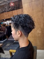 コモレビ(komorebi)&nbsp;【山本智文】男髪ベリーショートツイストスパイラルパーマ