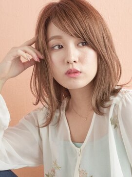 ミンクス 原宿店(MINX) ナチュラル外ハネミディ