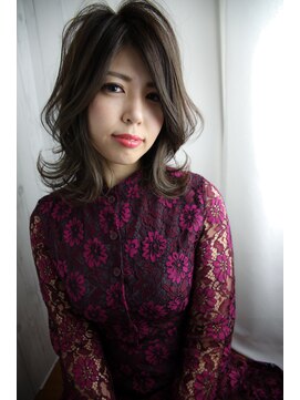 クロレ(CLORE) 大人かわいいセンターパート セミディ