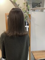 ザデイ(THE DAY) 透明感たっぷりオリーブベージュ