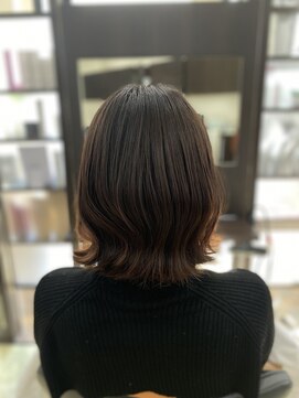 トゥルース 桜木(Truth) 外ハネショート