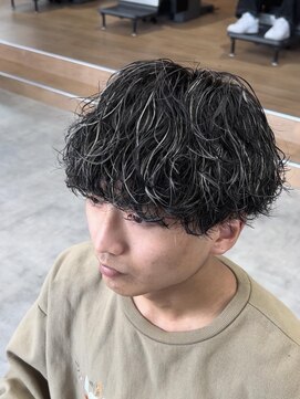 ラヴィズムバイフィフス(LUVISM by fifth) 波巻きスパイラルパーマハイライト万代新潟駅