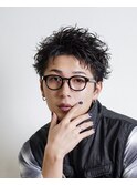 黒髪無造作アップバングアクティブスパイキーショート