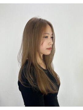 ホロ(hollo) ヘーゼルベージュレイヤーカット