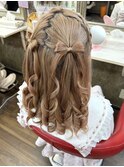 シンプルでめちゃ可愛い『編みカチュハーフツイン立体リボン♪』