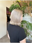 ホワイトベージュ