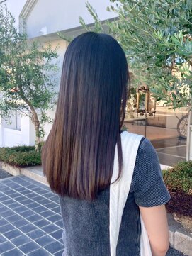 リリー(Rilie) セミロング/顔周りレイヤー/透明感/ナチュラルブラウン