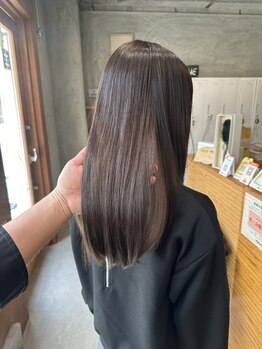 ヒカリス ヘアー 相川店(HIKARIS hair)の写真/大人女性の魅力を高める美しい髪で自分に自信☆パサつきを抑えて毛先までなめらかな艶髪に♪