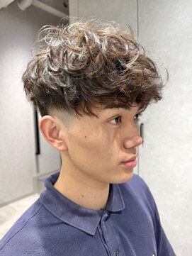 テクト バイアッシュ 吉祥寺店(Tect by Ash) 外国風スペインカールフリンジカットテーパーフェード