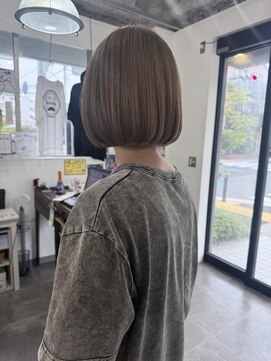 ホリー(HOLLY) グレージュカラー