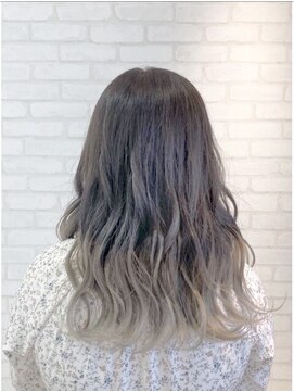 アンダートゥリールーツ(UNDER TREE ROOTS) ダブルカラー×グレージュ×ロング