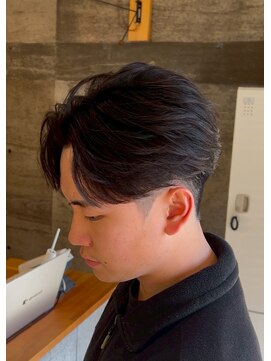 エッジ(EDGE) 大分メンズ刈り上げショート毛流れフェザーパーマスタイル