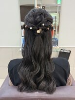 オフ(off)&nbsp;大人可愛い華やかハーフアップ|お呼ばれ|パーティー|結婚式