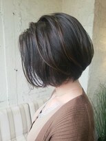 ペネロープ(Penelope)&nbsp;前下がりショートボブ×ハイライトカラー！　遠藤至