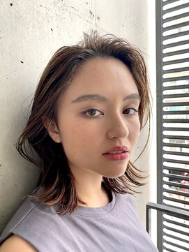 エス ヘアメイク スペース(es hair make space) かき上げミニウルフで秋冬を楽しむ
