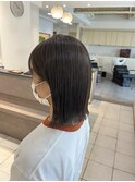 オリーブベージュ