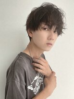 キー(kii) ２ブロック刈り上げマッシュ　ツイストスパイラルパーマ