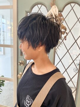 ユイバイラドンナ(Huit by LADONNA) 刈り上げ女子マッシュショート