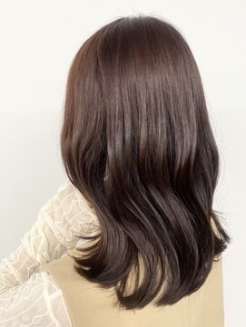 クローズ(cross-z) くびレイヤーエモージュ黒髪グレーベージュレイヤーロング