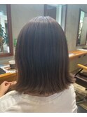 外ハネ大人可愛いミディアム艶カラー暗髪カラーブリーチなし