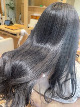 バイオレット ナゴヤ(Violet Nagoya) ブリーチカラー ブルーグレージュ グレージュカラー ブルージュ