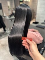 ソル 八王子(SOL)&nbsp;艶やかに輝く黒髪ロング！縮毛矯正で叶える美しい髪
