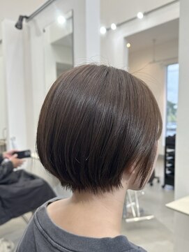 エヌ(Nn) ショートボブ