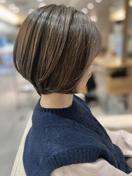 フリップビーアヴェダ(FLIP B AVEDA) 本八幡×大人ショートボブ×丸みシルエット