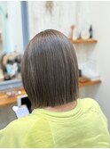ハイライトを活かしたグレージュカラー