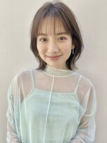 ファナ(fha-na)&nbsp;☆シースルーバング　大人気のくびれヘア ミディアムレイヤー☆