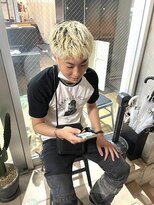 抜きっぱなしブリーチ　メンズカット　ブリーチパーマ　フェード
