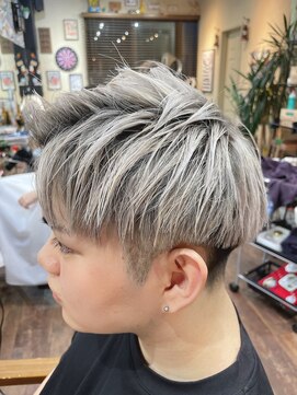 アトリエ ナルー(atelier NALU) ホワイト系カラー、メンズショート【東大宮】