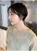 前髪あり丸みショートアッシュブラック斜めバング前髪パーマ銀座