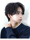 ツーブロック刈り上げなし”緩めパーマ韓流センターパート