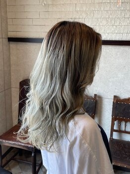ラクープブン 恵那店(LaCoupeBUN)の写真/ハイトーンや透明感のある最旬カラーもお任せ下さい♪一人一人の髪質に合わせた薬剤で、理想の色味に◎