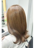 オリーブベージュ
