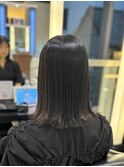 伸ばしかけヘア　黒髪　外ハネミディアム