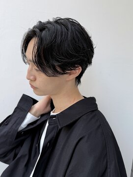 トルネード(TORNADO) メンズパーマセンターパート暗髪面長ビジネスヘアK20251121