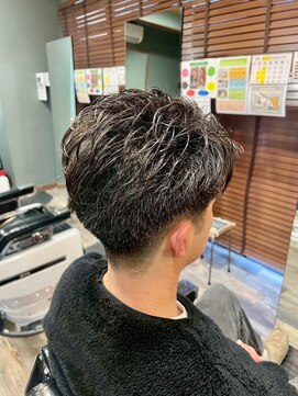 スタンドバーバー 柏(STAND BARBER) MEN’S HAIR/サーフカール/刈り上げセンターパート/柏
