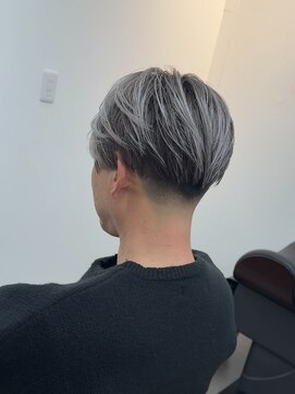 ファミリア 新宿(familiar) ホワイトシルバーバレイヤージュ