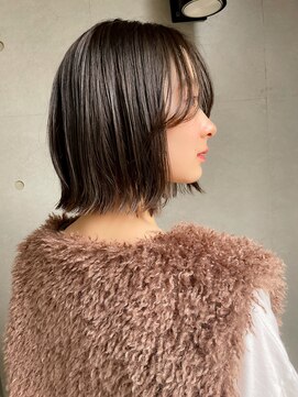 ガーデンヨコハマ(GARDEN YOKOHAMA) 切りっぱなしボブワンカール外ハネ長め前髪タッセルボブ暗髪